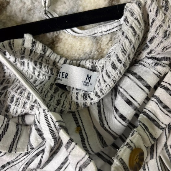 Hollister Womens Medium Romper Sleeveless Striped Half Button Shorts Pockets - Picture 3 of 5